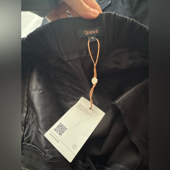 Quince Stretch Crepe Paperbag Pants in black size 8 - Picture 7 of 16